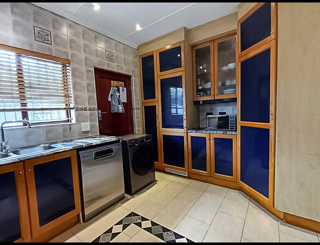 3 BEDROOM SIMPLEX FOR SALE IN AVOCA